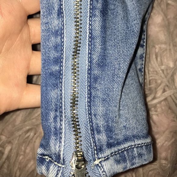 Jeans - Picture 3 of 4